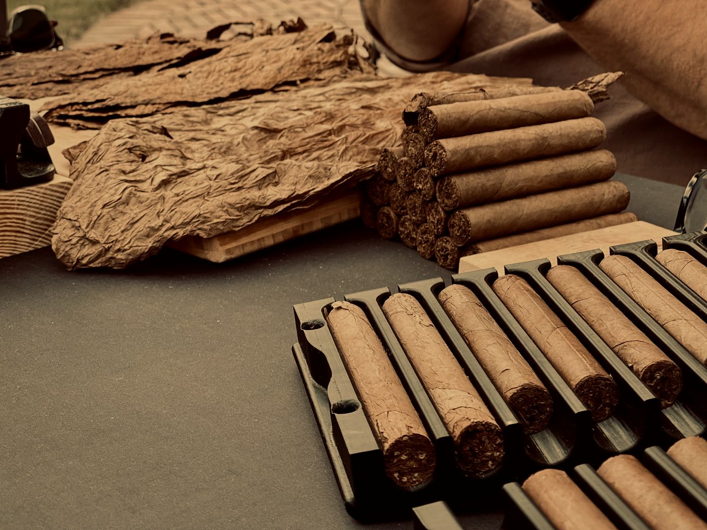 Cigar molds